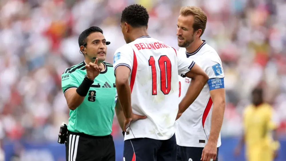 Jude Bellingham é um dos pendurados da Inglaterra • Divulgação/Fifa