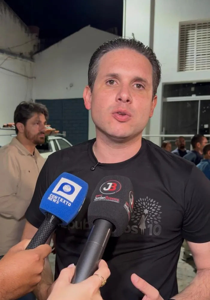 Hugo Motta defende reação do Brasil às tarifas impostas pelos Estados Unidos