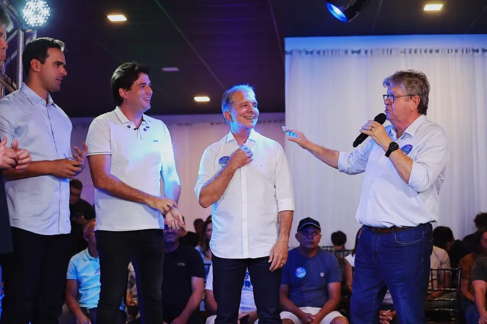 Durante plenária de Milanez Neto, João Azevêdo destaca experiência de Nabor na Paraíba