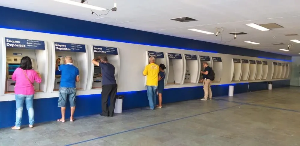 Bancários rejeitam proposta dos bancos e aprovam paralisação de 24 horas nesta quinta-feira