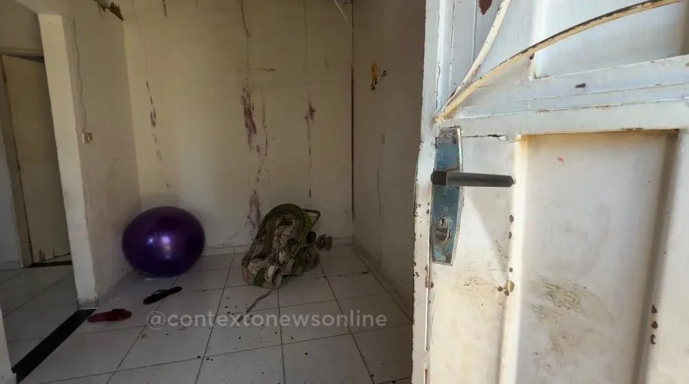 Casa onde bebê foi morto a facadas é invadida e tem móveis incendiados em Patos