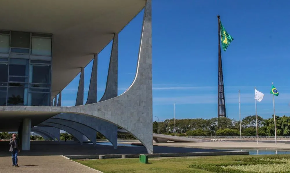 Presidente eleito tomará posse em 5 de janeiro de 2027