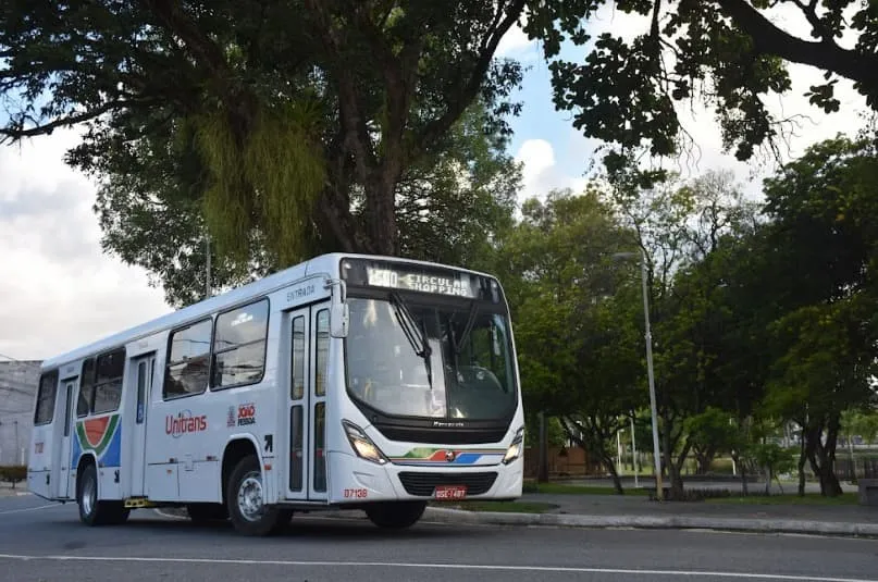 Governador aciona MPPB para apurar denúncias de eleitores sobre problemas com ônibus em João Pessoa