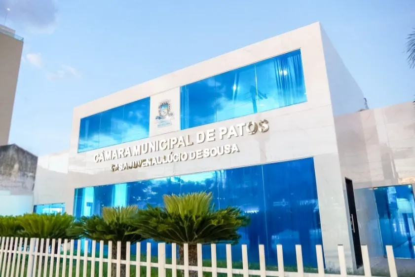 Vereadores e novos nomes já movimentam bastidores das eleições de 2028 em Patos